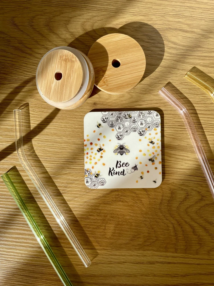 Podtácek Bee kind